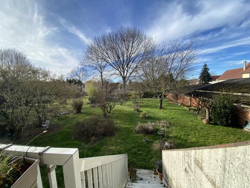 Pavillon - 90 m² - 8 pièces