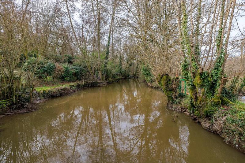 Moulin - 51 m² - 2 pièces