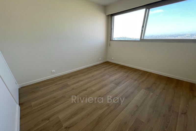 Appartement - 79 m² - 3 pièces