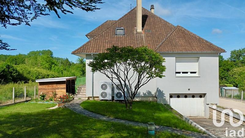 Maison - 279 m² - 11 pièces