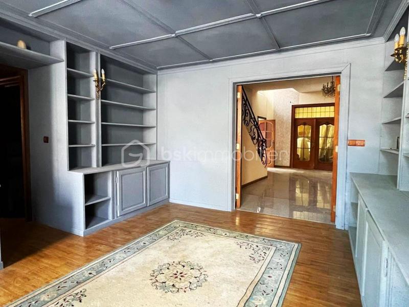 Maison en pierre - 340 m² - 13 pièces