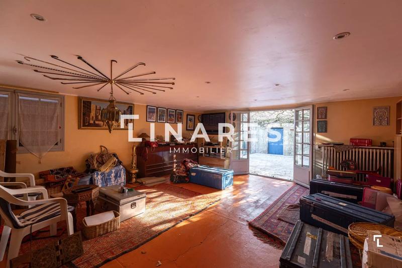 Maison - 369 m² - 7 pièces