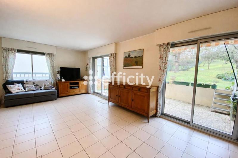 Appartement - 81 m² - 3 pièces