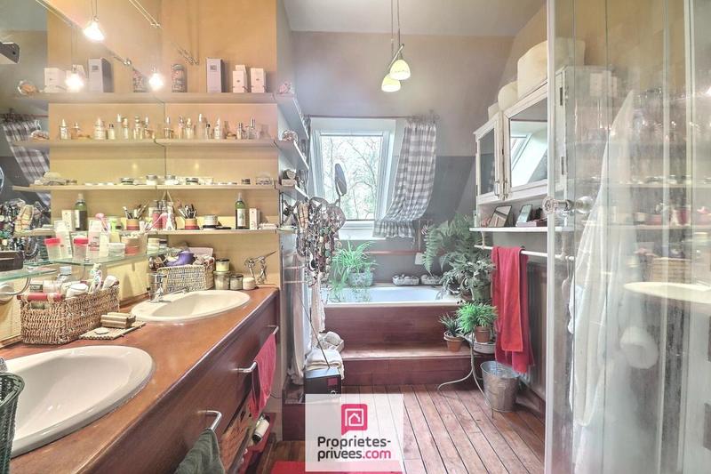 Maison - 197 m² - 8 pièces