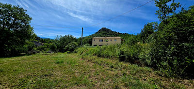 Terrain - 1 361 m²