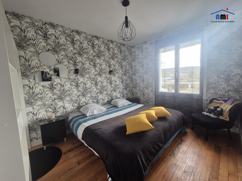 Maison - 90 m² - 4 pièces