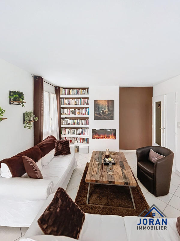 Appartement - 86 m² - 4 pièces