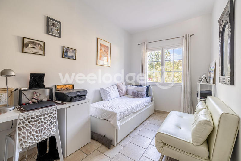 Villa - 205 m² - 7 pièces