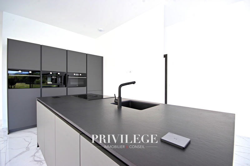 Villa - 155 m² - 4 pièces