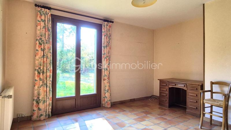 Maison traditionnelle - 201 m² - 7 pièces