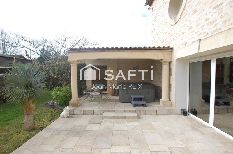 Maison - 220 m² - 6 pièces