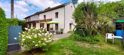 Demeure - 100 m² - 5 pièces