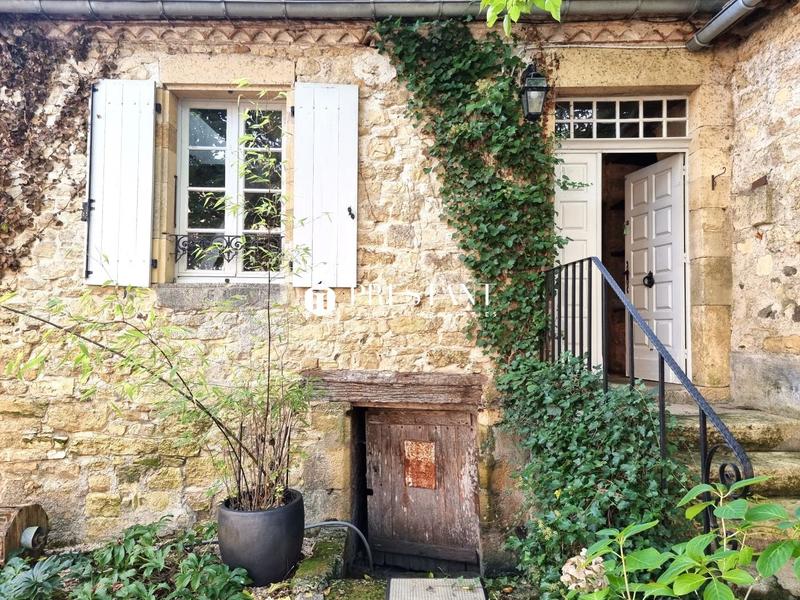 Demeure - 590 m² - 14 pièces