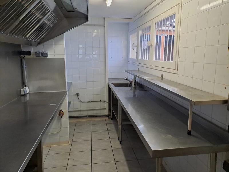 Local commercial - 54 m² - 2 pièces