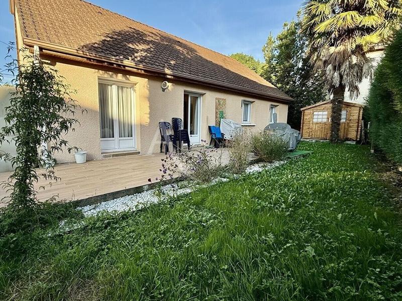 Maison - 93 m² - 4 pièces