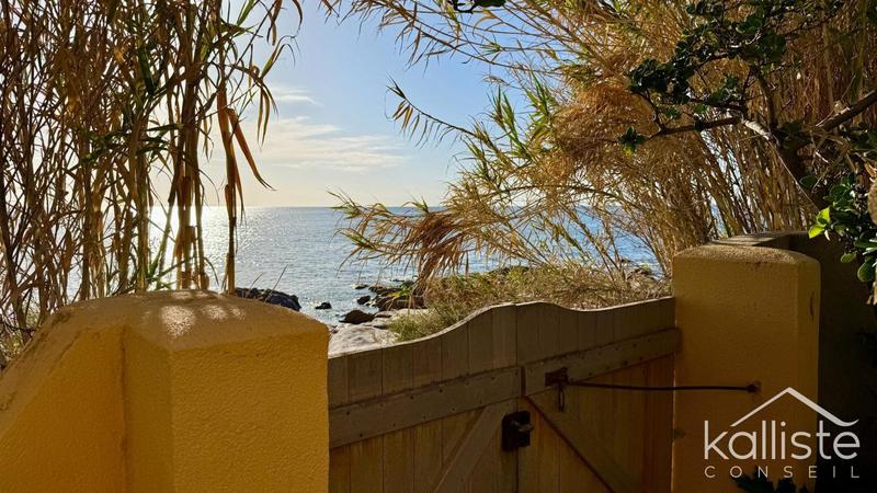 Villa - 241 m² - 10 pièces