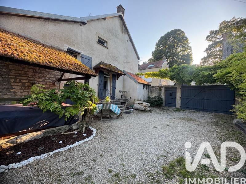 Maison - 122 m² - 6 pièces