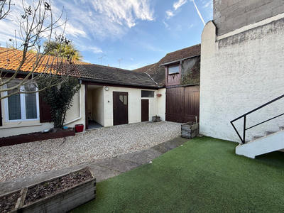 Maison - 105 m² - 4 pièces