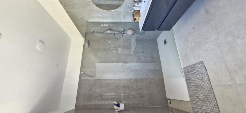 Maison - 241 m² - 8 pièces