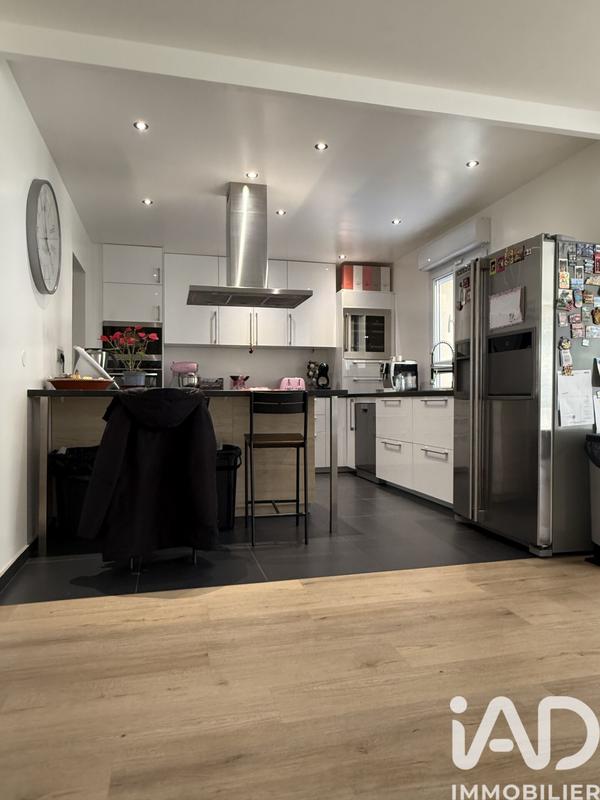 Maison - 180 m² - 8 pièces