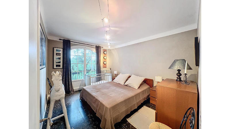 Maison - 185 m² - 7 pièces