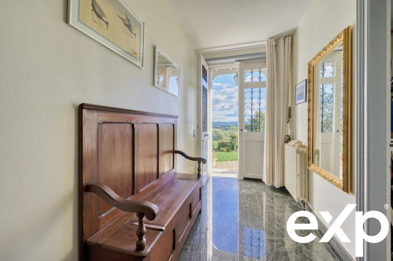 Maison - 196 m² - 7 pièces