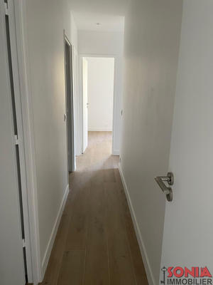 Appartement - 99 m² - 4 pièces