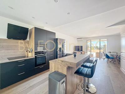 Appartement - 70 m² - 4 pièces