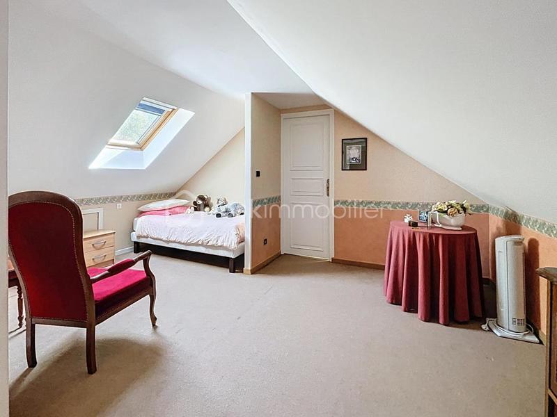 Maison - 99 m² - 5 pièces