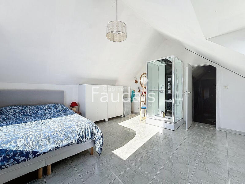 Maison - 87 m² - 5 pièces