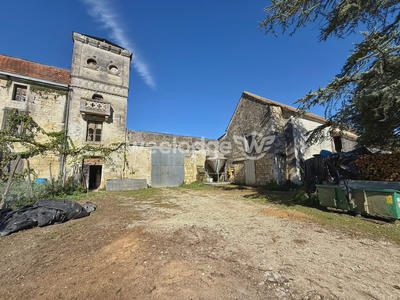 Maison ancienne - 536 m² - 11 pièces