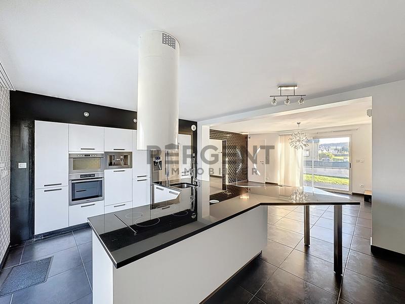 Maison - 154 m² - 5 pièces