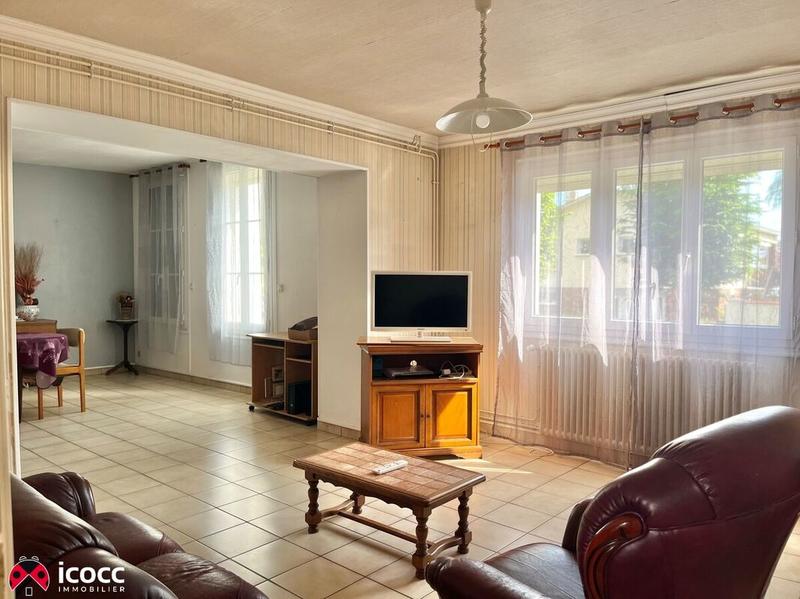 Maison - 180 m² - 8 pièces