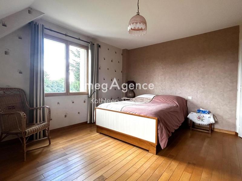 Maison - 228 m² - 7 pièces