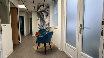 Bureau - 97 m² - 4 pièces