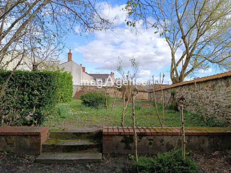 Maison - 210 m² - 7 pièces