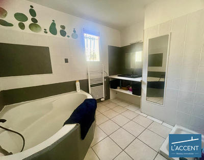 Maison - 101 m² - 5 pièces