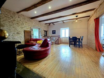 Maison - 104 m² - 6 pièces