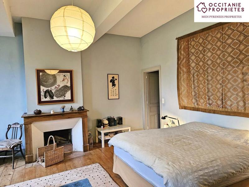 Maison de maîtres - 495 m² - 9 pièces