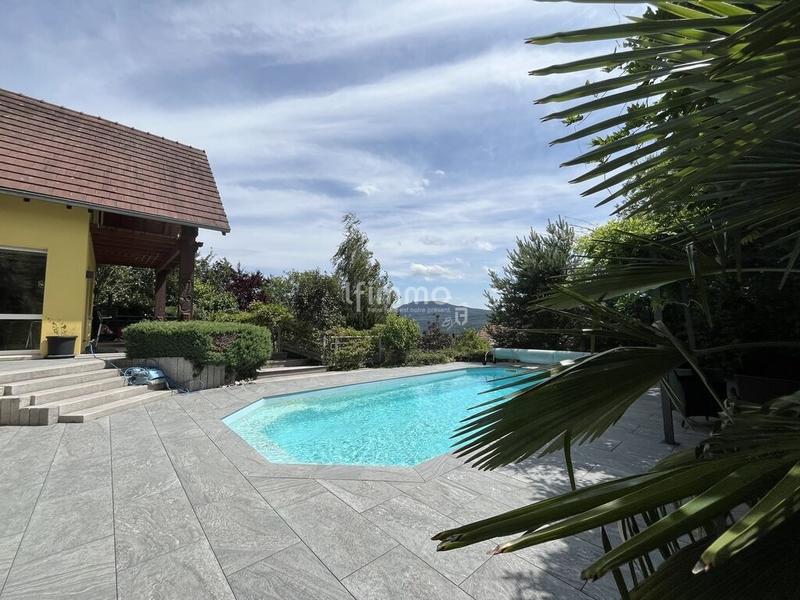 Maison - 193 m² - 6 pièces