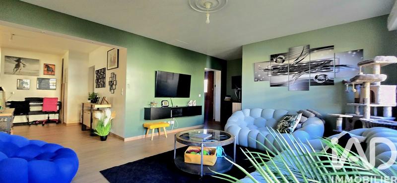 Maison - 212 m² - 10 pièces