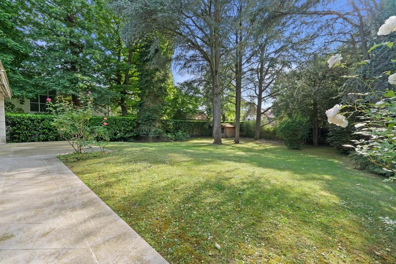 Villa - 286 m² - 8 pièces