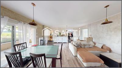 Maison - 141 m² - 8 pièces