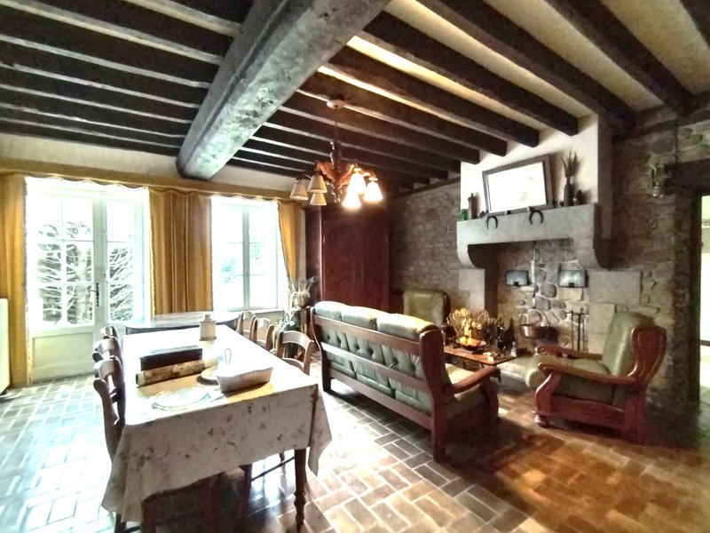 Maison - 98 m² - 5 pièces