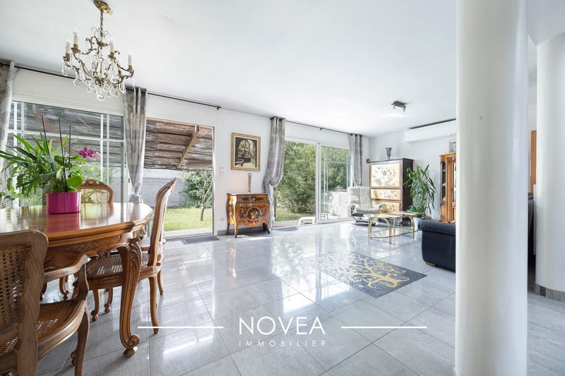 Villa - 137 m² - 6 pièces