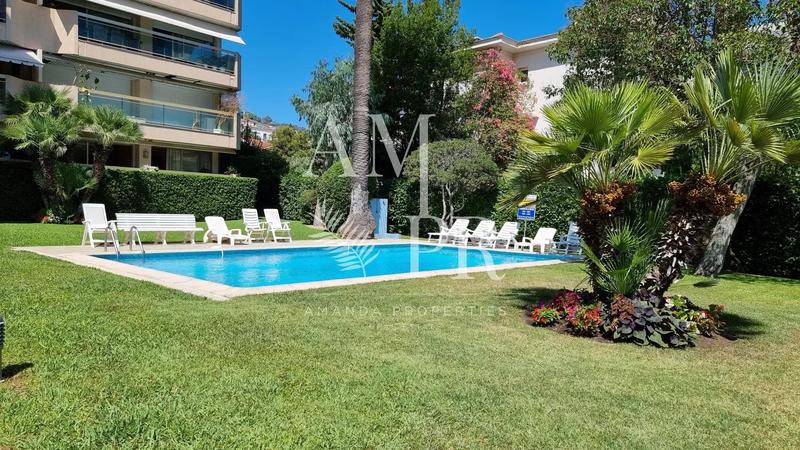 Appartement - 85 m² - 3 pièces