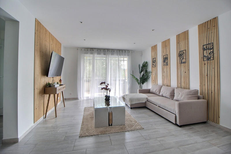 Maison - 179 m² - 8 pièces