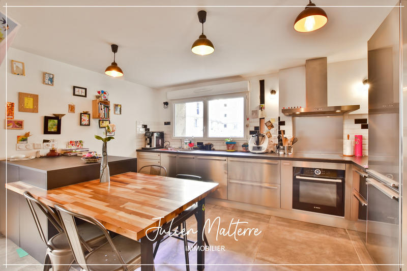 Loft - 264 m² - 11 pièces