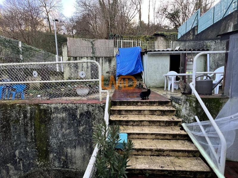 Immeuble - 144 m² - 8 pièces