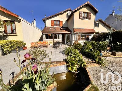 Maison - 121 m² - 5 pièces